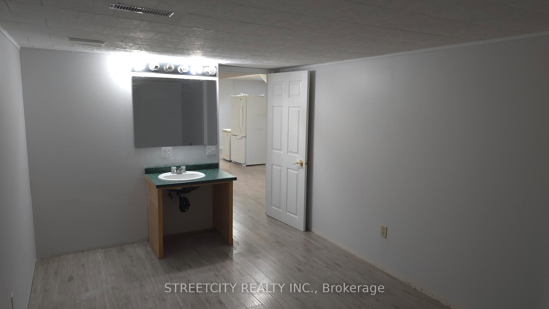 Photo 28 of 18 Rodney Crescent, St. Thomas — HOMEH