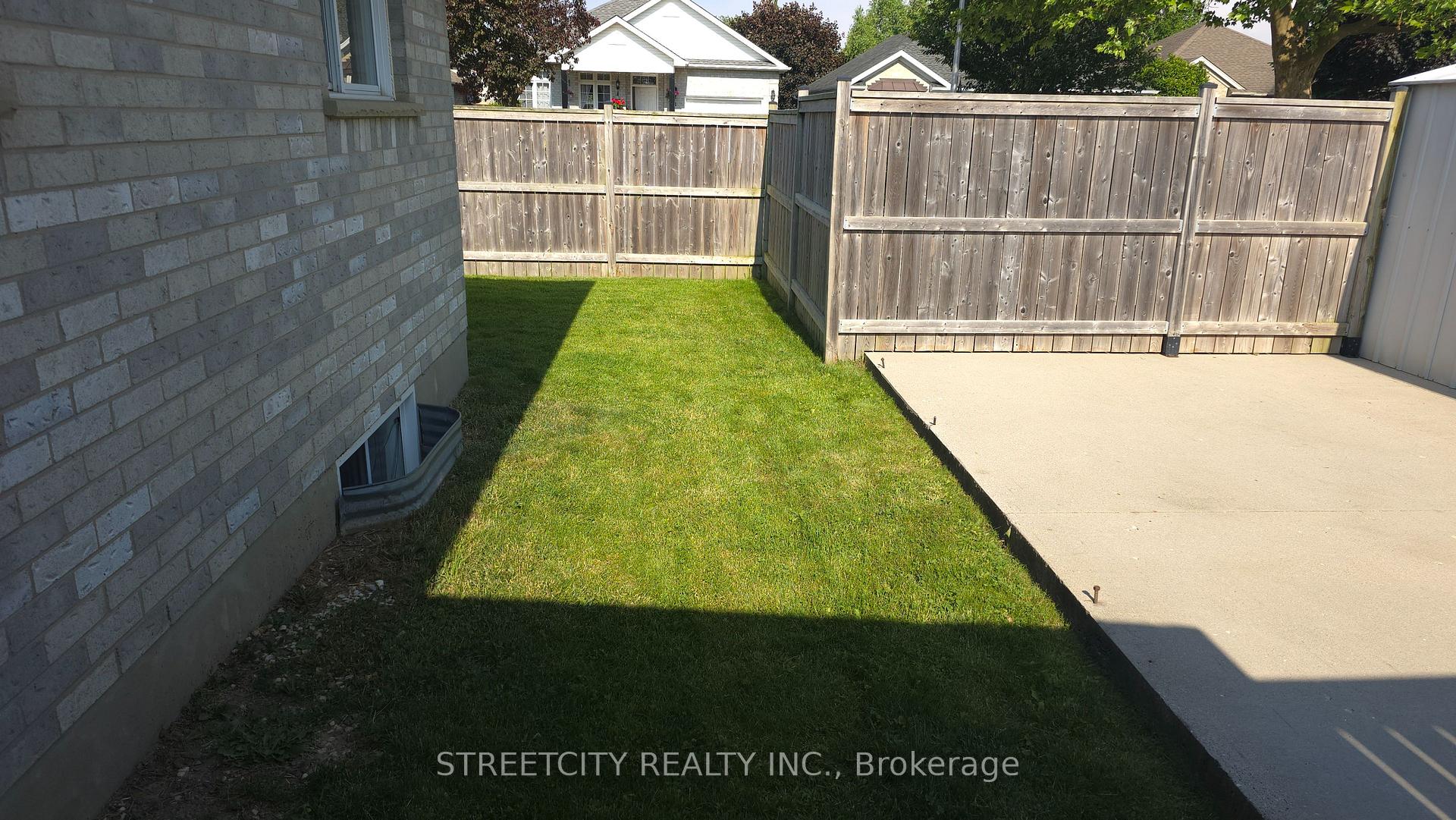 Photo 31 of 18 Rodney Crescent, St. Thomas — HOMEH
