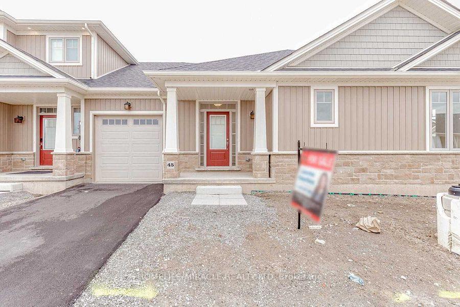 Photo 2 of 45 Irwin Common Street, St. Catharines, Oakdale — HOMEH