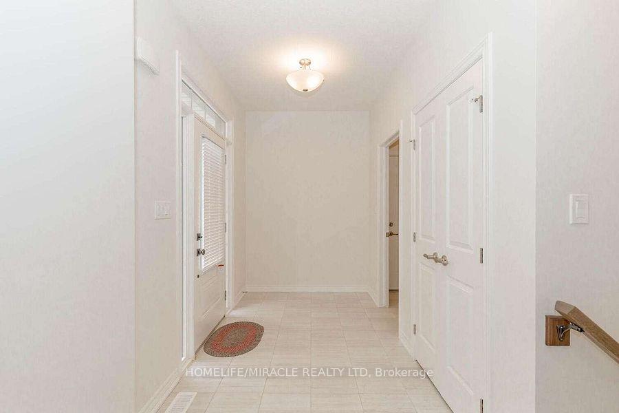 Photo 5 of 45 Irwin Common Street, St. Catharines, Oakdale — HOMEH