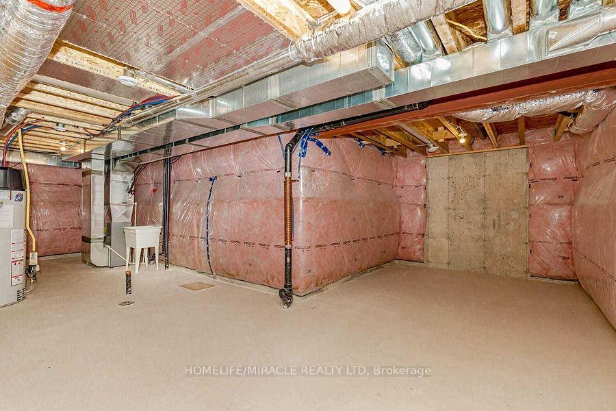 Photo 7 of 45 Irwin Common Street, St. Catharines, Oakdale — HOMEH