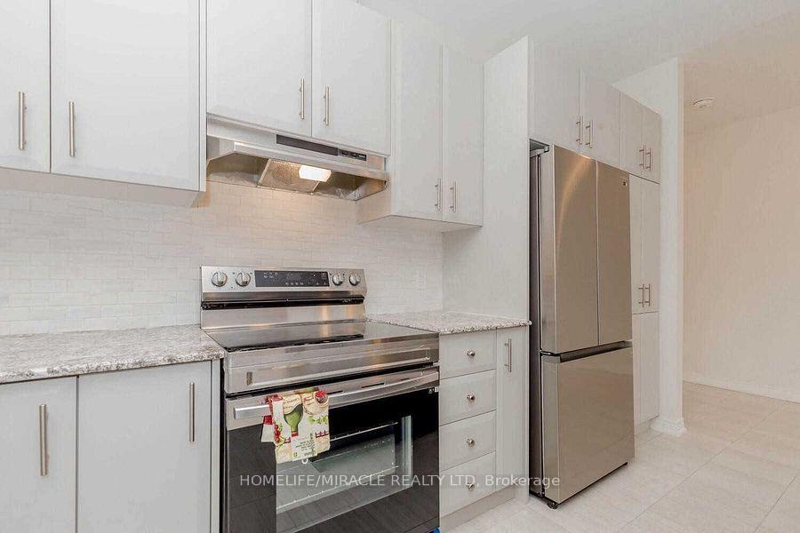 Photo 17 of 45 Irwin Common Street, St. Catharines, Oakdale — HOMEH