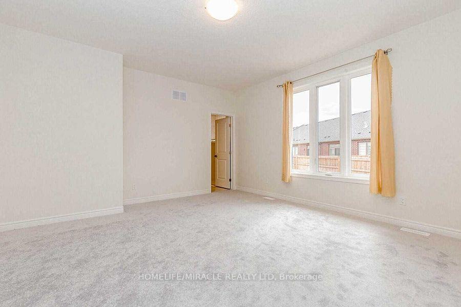 Photo 23 of 45 Irwin Common Street, St. Catharines, Oakdale — HOMEH