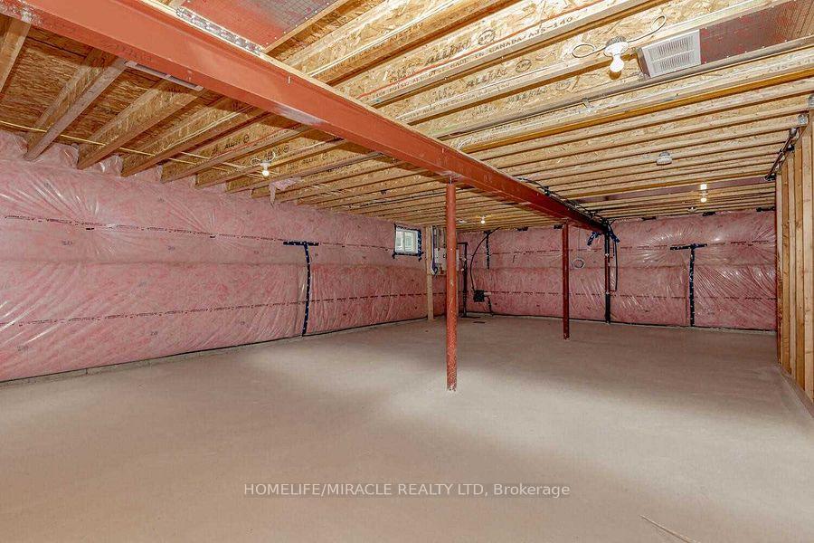 Photo 38 of 45 Irwin Common Street, St. Catharines, Oakdale — HOMEH