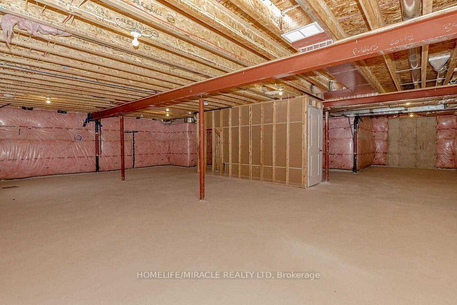 Photo 39 of 45 Irwin Common Street, St. Catharines, Oakdale — HOMEH