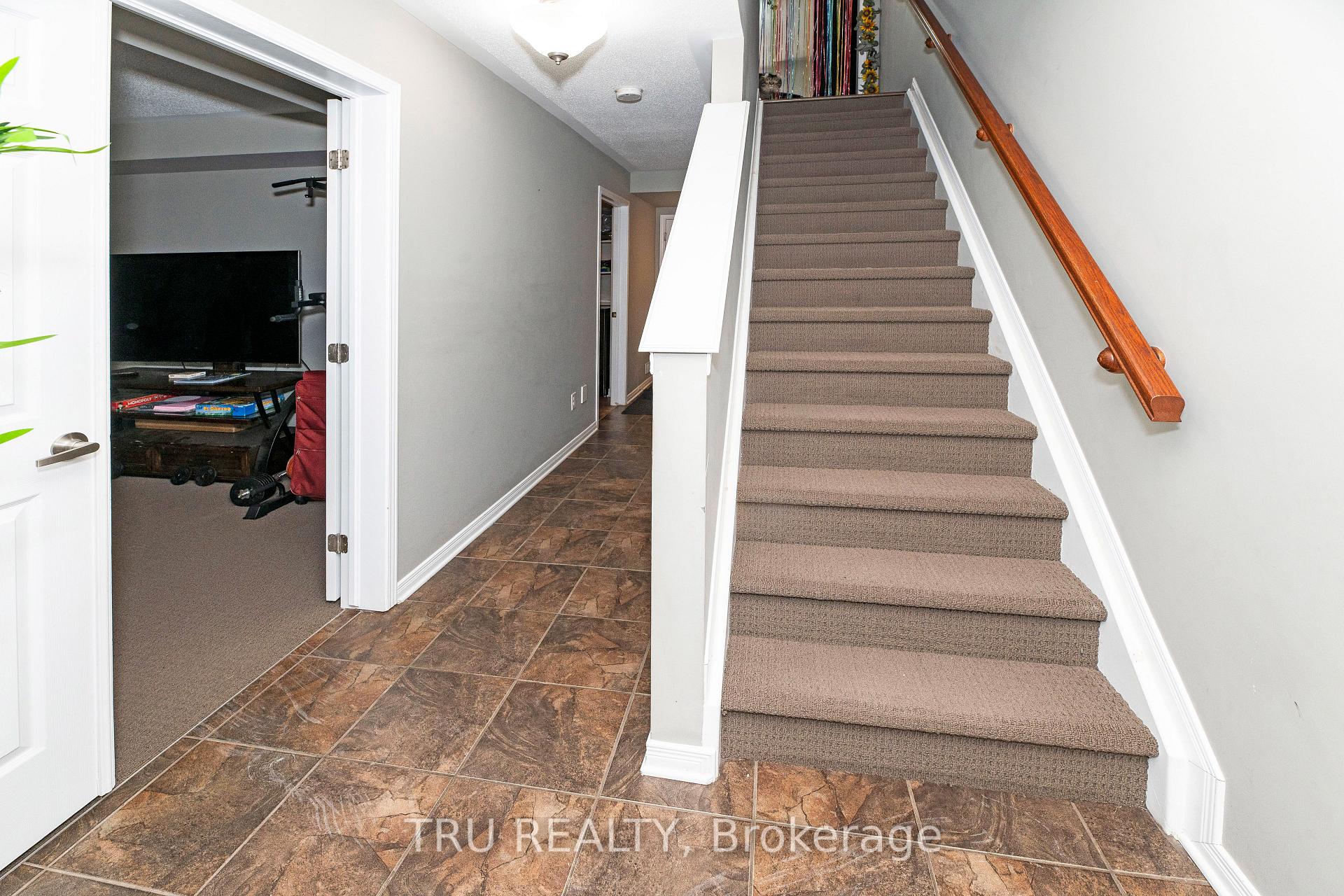 Photo 3 of 844 Campobello Drive, Ottawa, Stittsville (North) — HOMEH