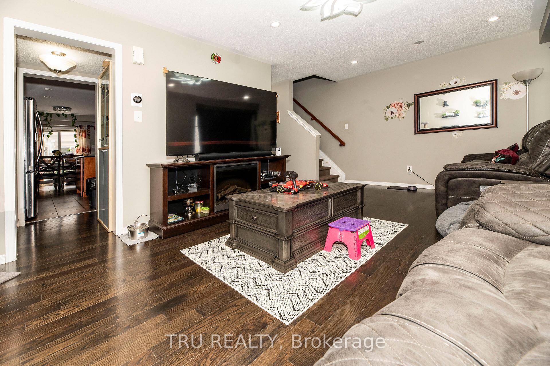 Photo 4 of 844 Campobello Drive, Ottawa, Stittsville (North) — HOMEH