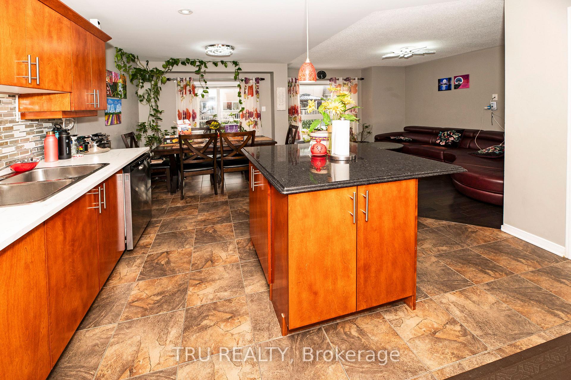 Photo 8 of 844 Campobello Drive, Ottawa, Stittsville (North) — HOMEH