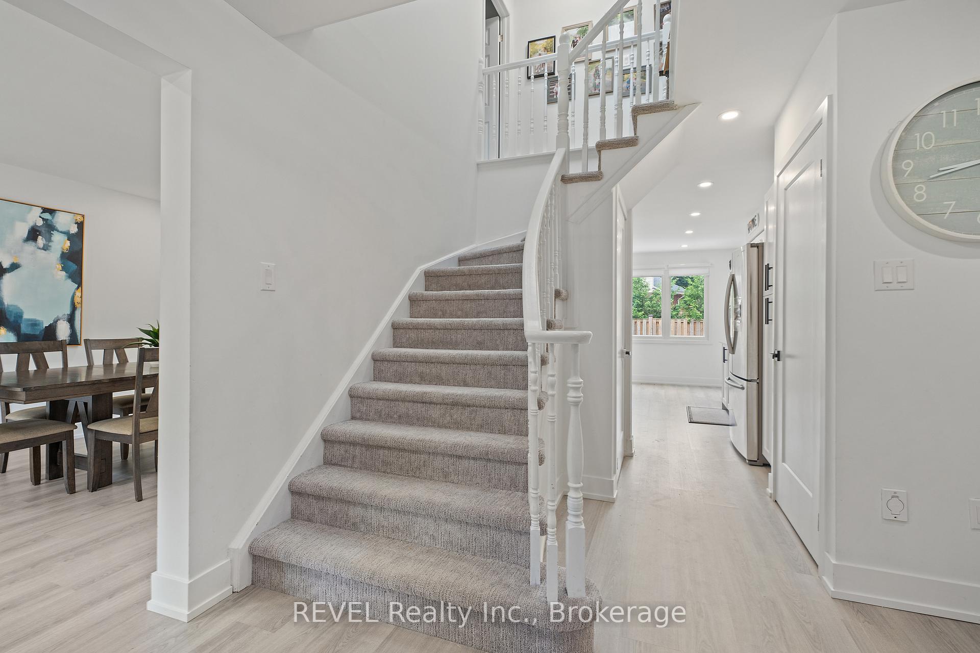 Photo 5 of 5 Elderwood Drive, St. Catharines, Grapeview — HOMEH