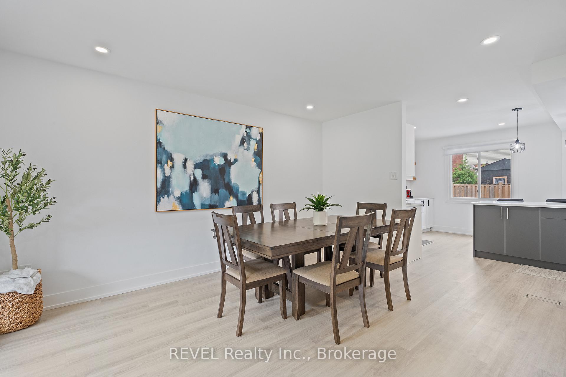 Photo 8 of 5 Elderwood Drive, St. Catharines, Grapeview — HOMEH