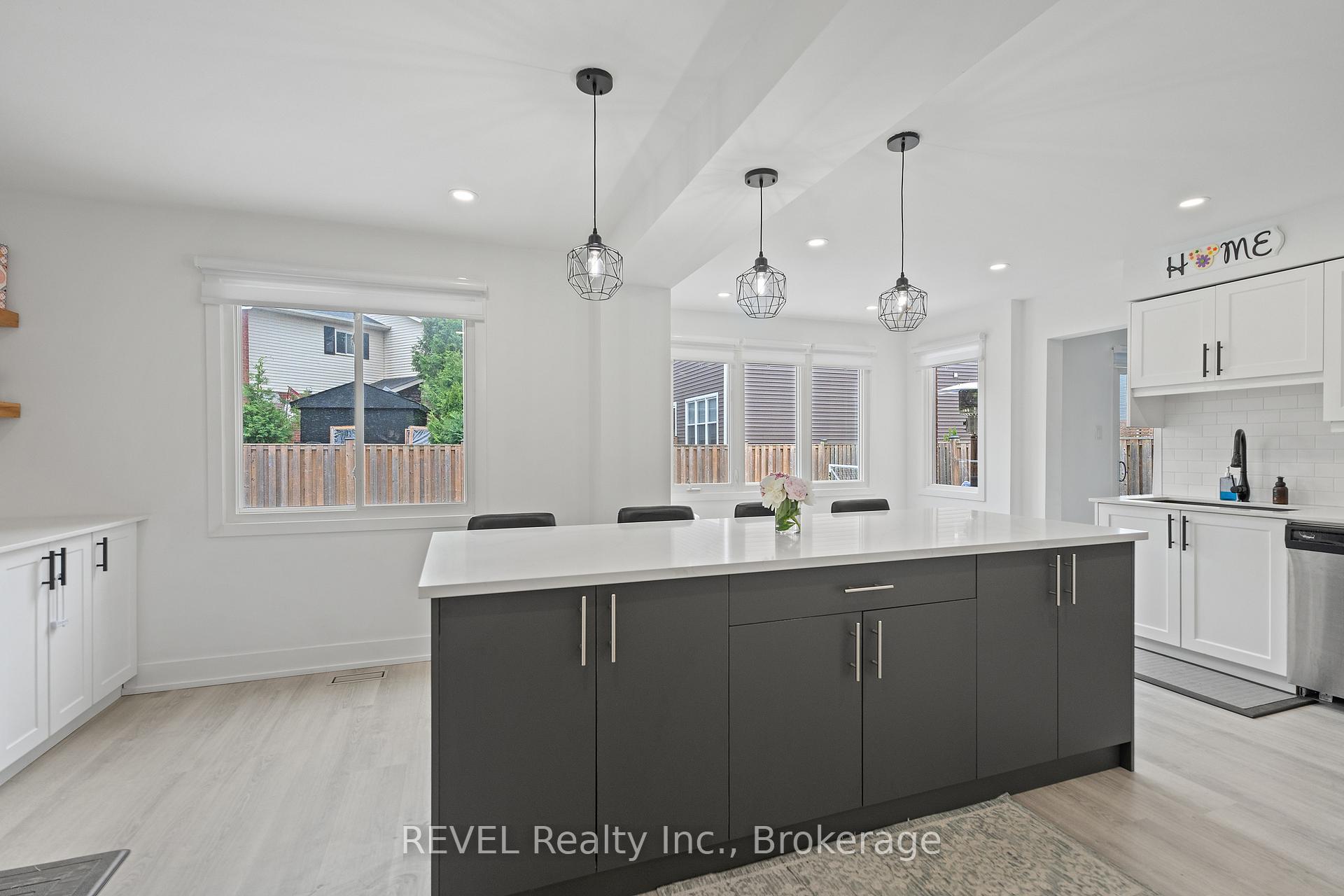 Photo 14 of 5 Elderwood Drive, St. Catharines, Grapeview — HOMEH