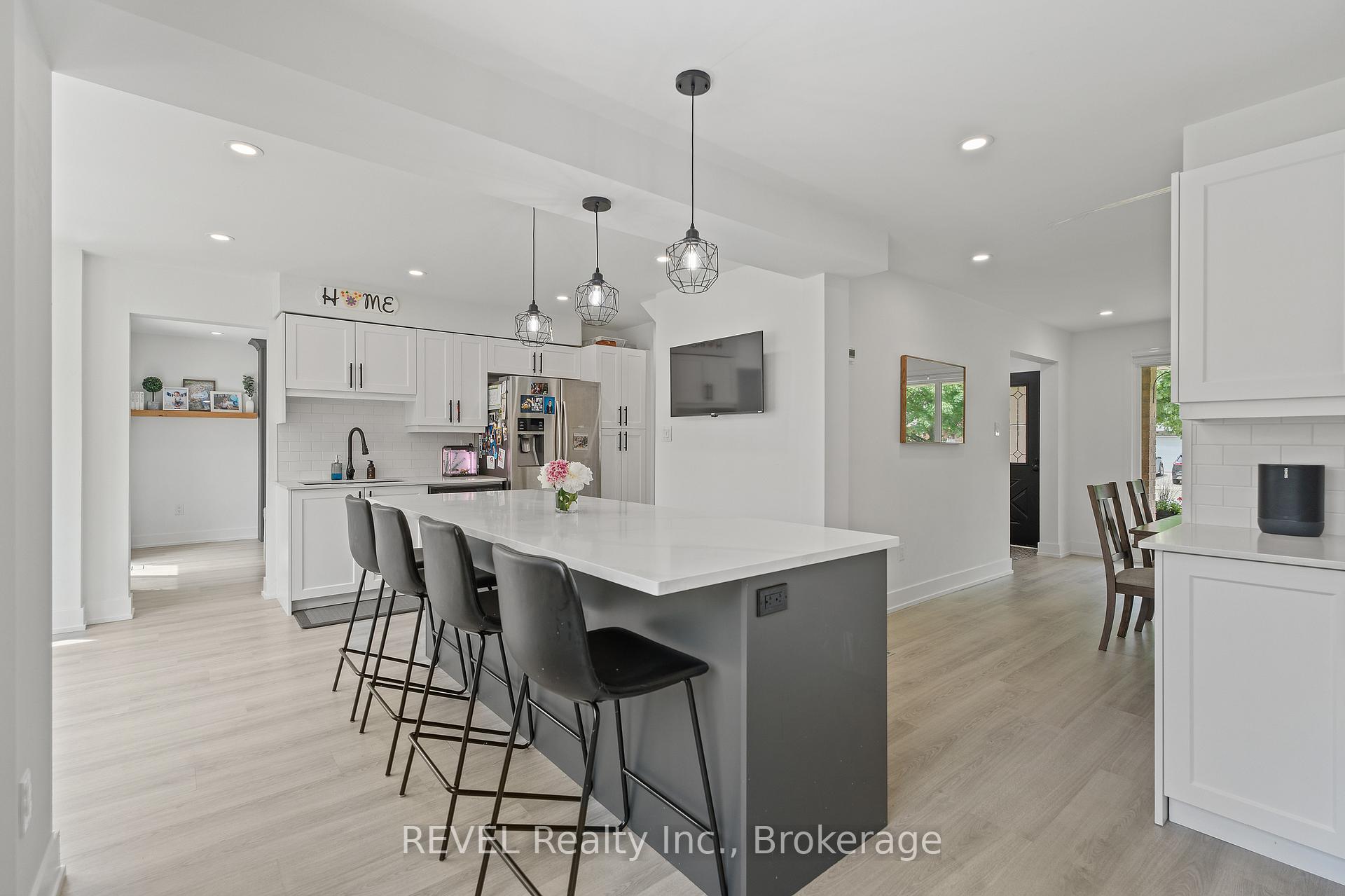 Photo 15 of 5 Elderwood Drive, St. Catharines, Grapeview — HOMEH