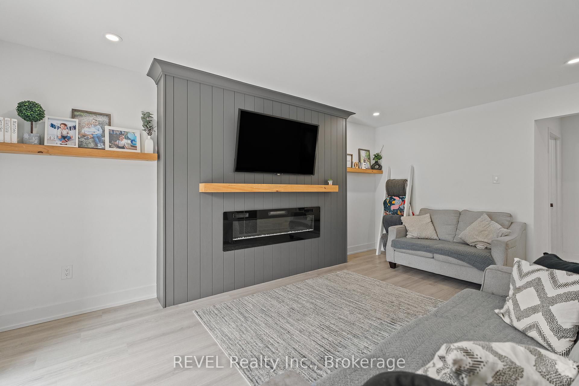 Photo 24 of 5 Elderwood Drive, St. Catharines, Grapeview — HOMEH