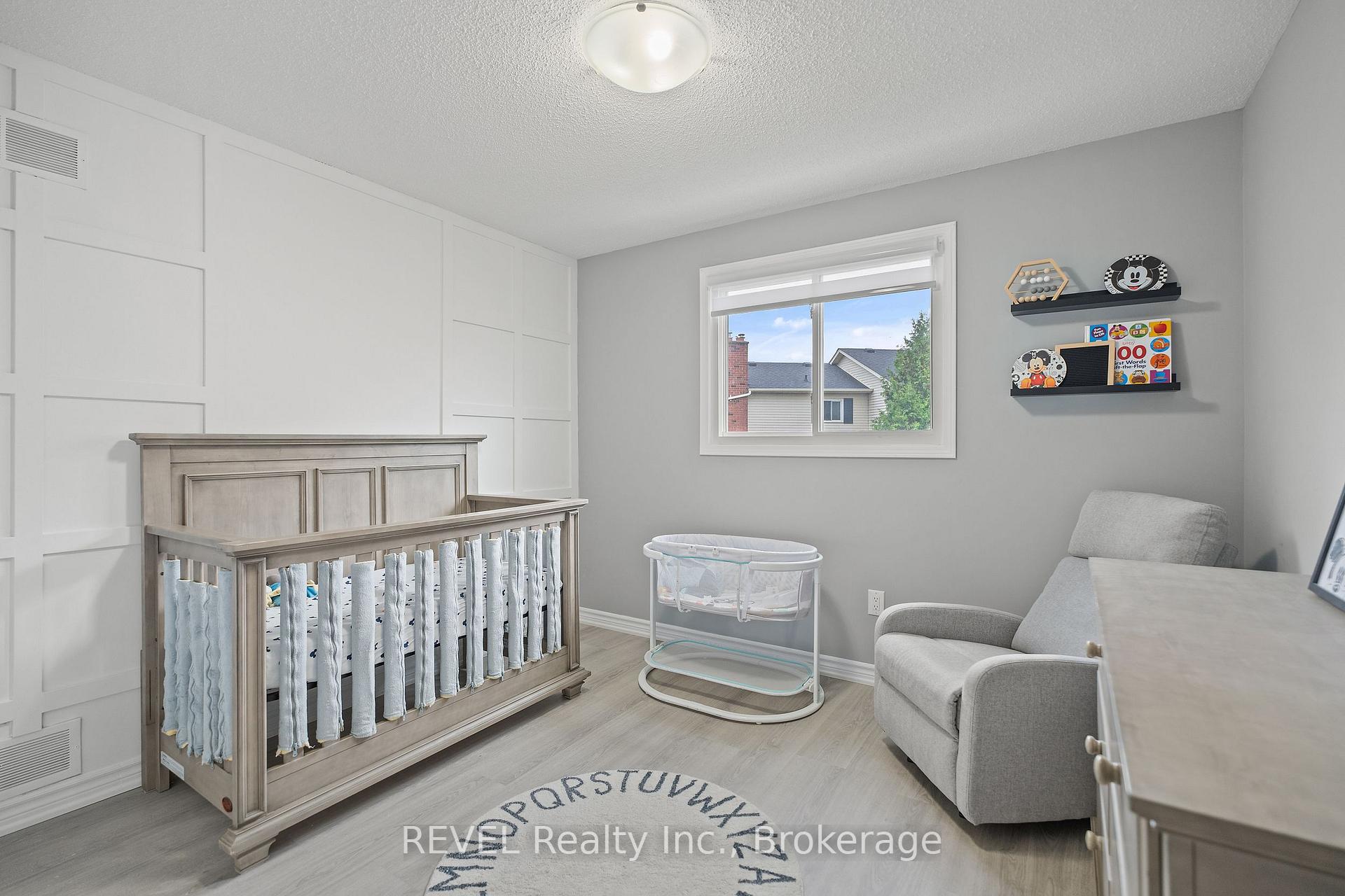Photo 35 of 5 Elderwood Drive, St. Catharines, Grapeview — HOMEH