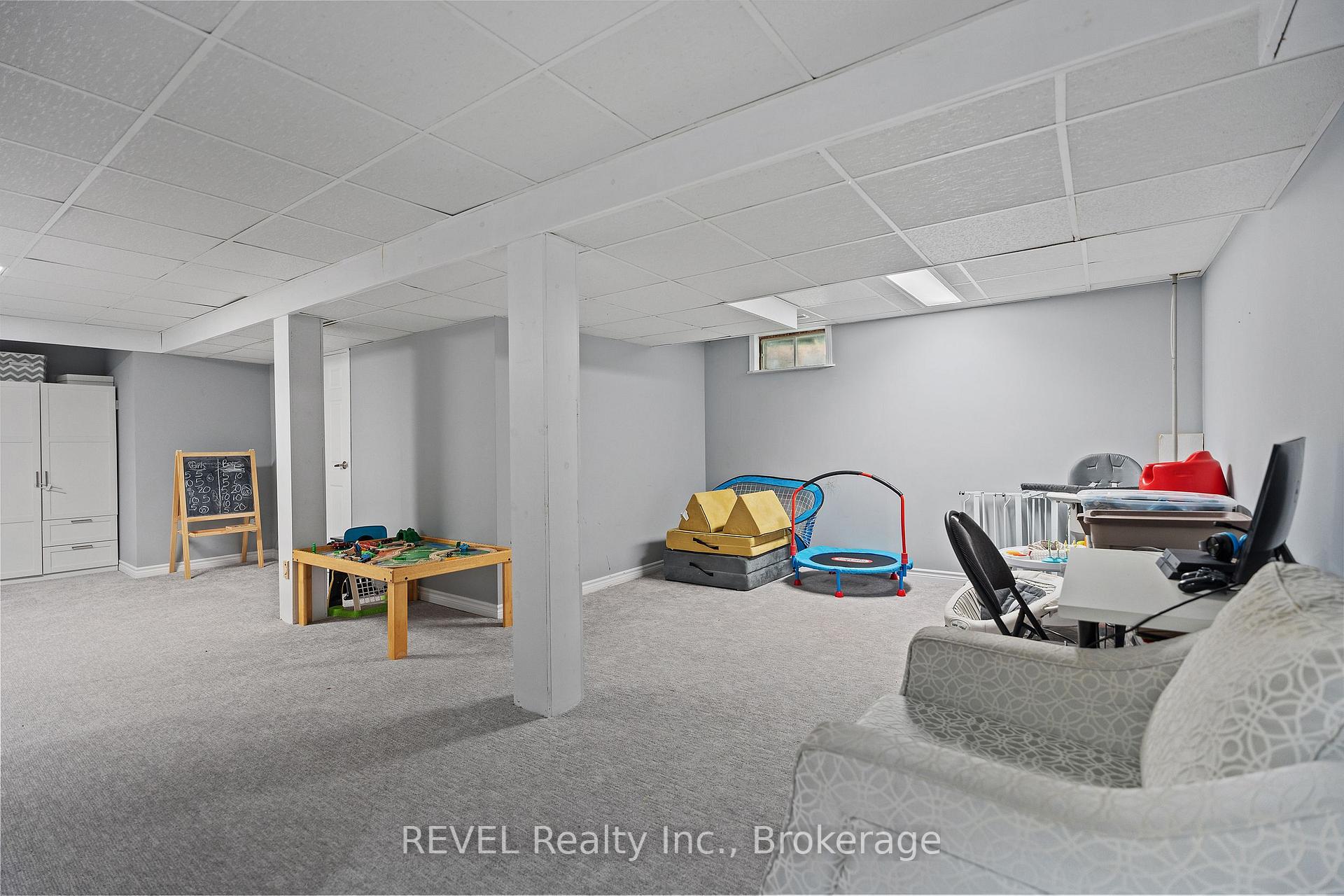 Photo 36 of 5 Elderwood Drive, St. Catharines, Grapeview — HOMEH