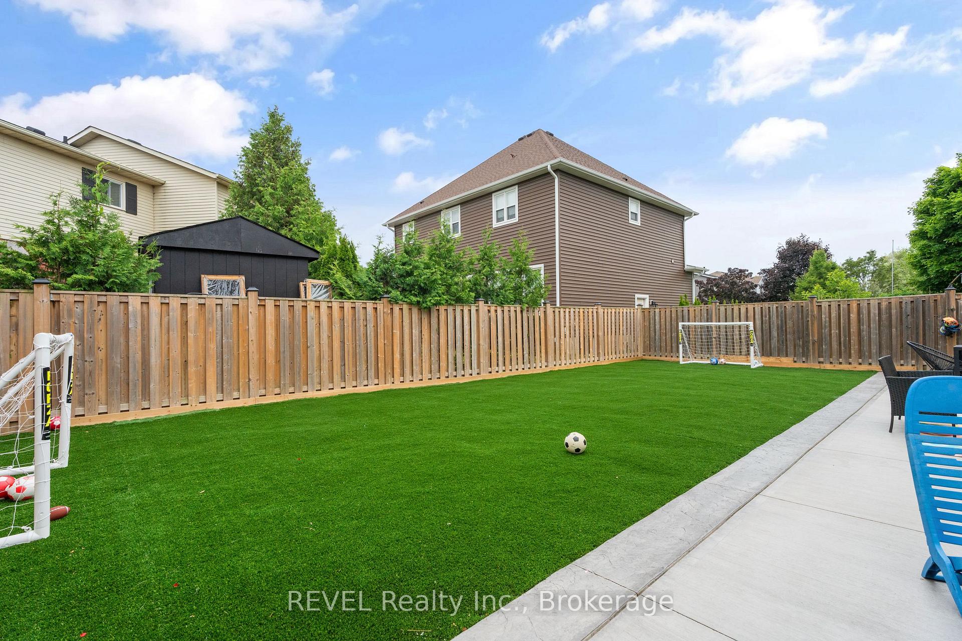 Photo 43 of 5 Elderwood Drive, St. Catharines, Grapeview — HOMEH