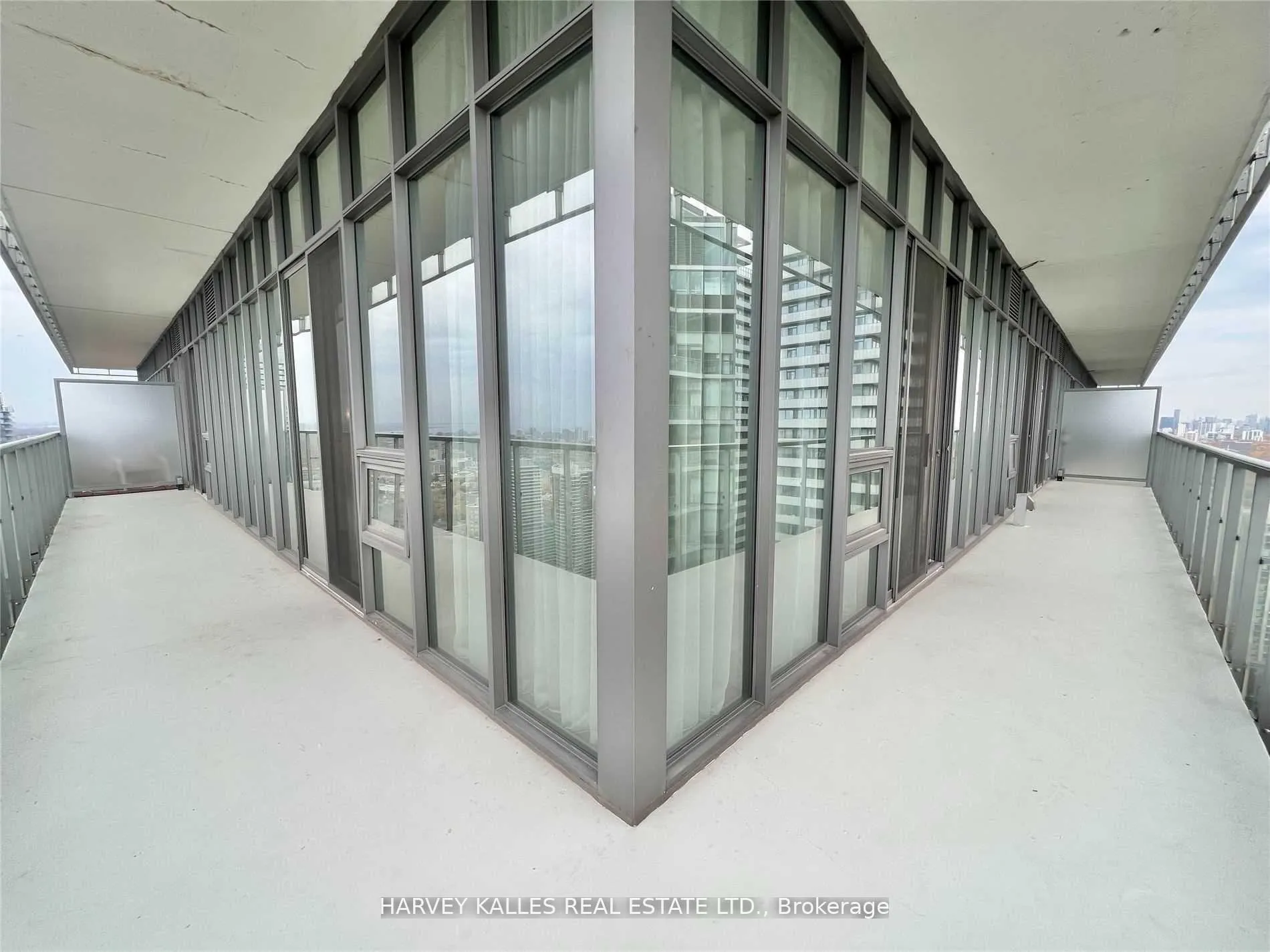 Photo 3 of Unit Ph4502, 33 Charles Street, Toronto, Church-Yonge Corridor — HOMEH