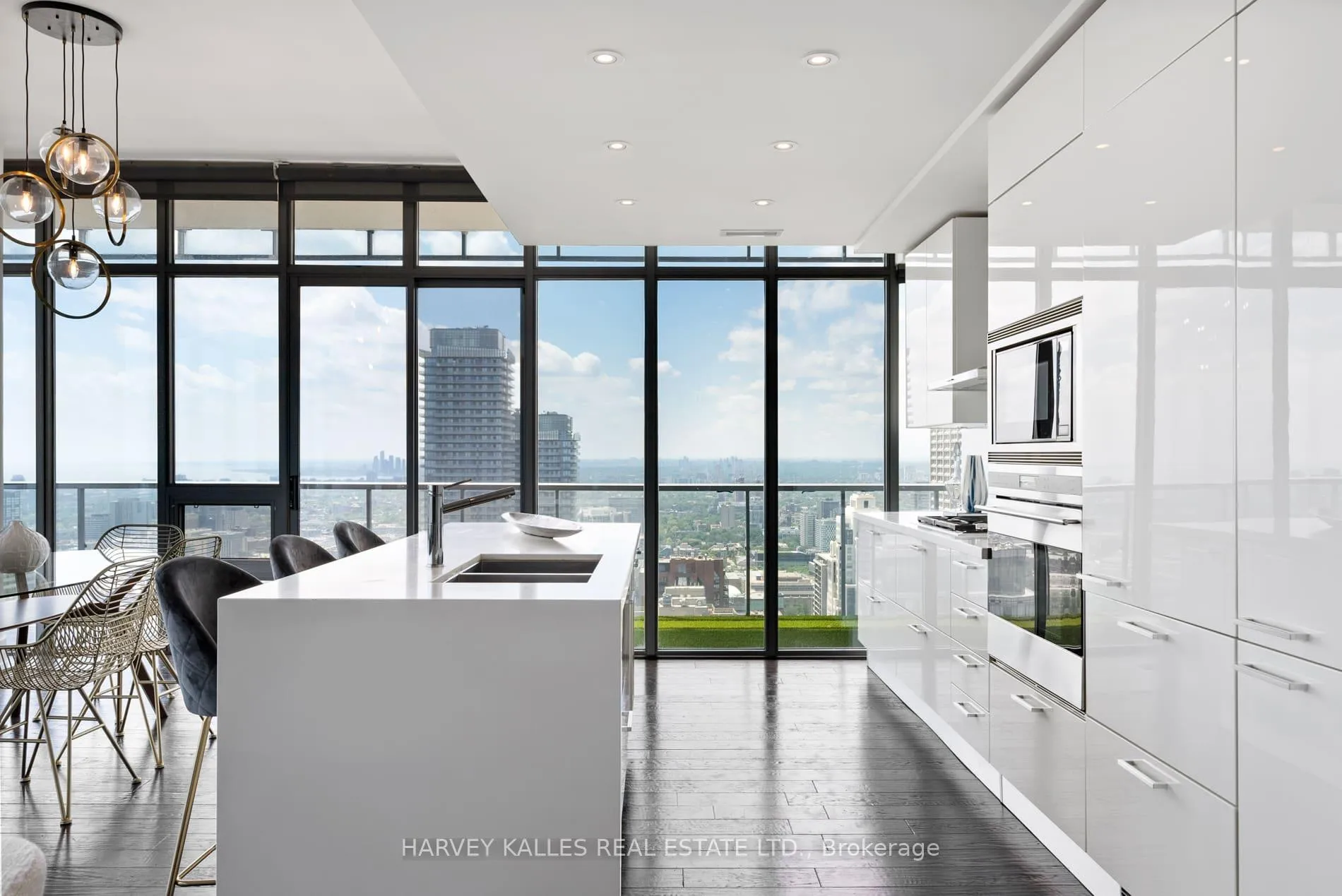 Photo 4 of Unit Ph4502, 33 Charles Street, Toronto, Church-Yonge Corridor — HOMEH