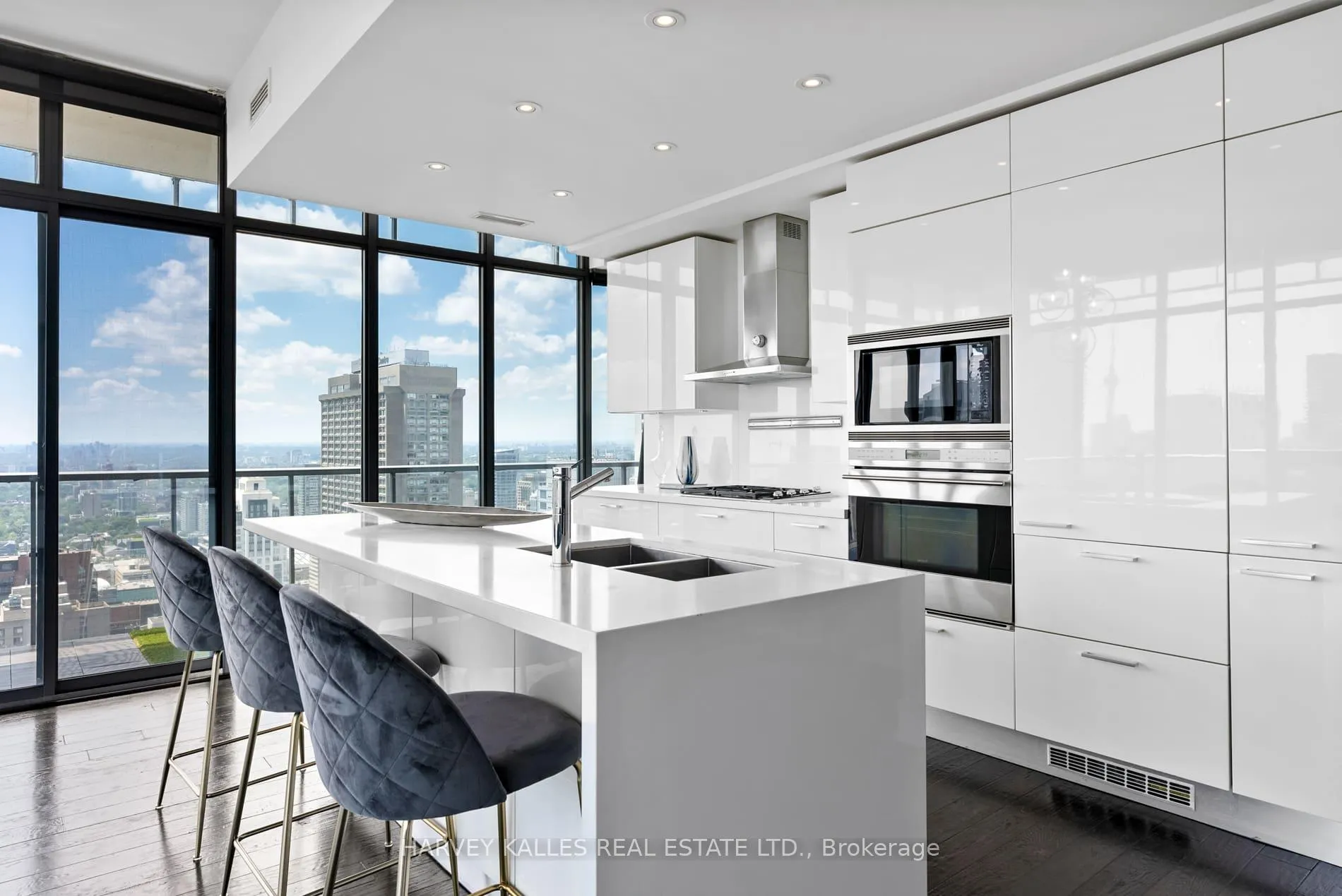 Photo 5 of Unit Ph4502, 33 Charles Street, Toronto, Church-Yonge Corridor — HOMEH