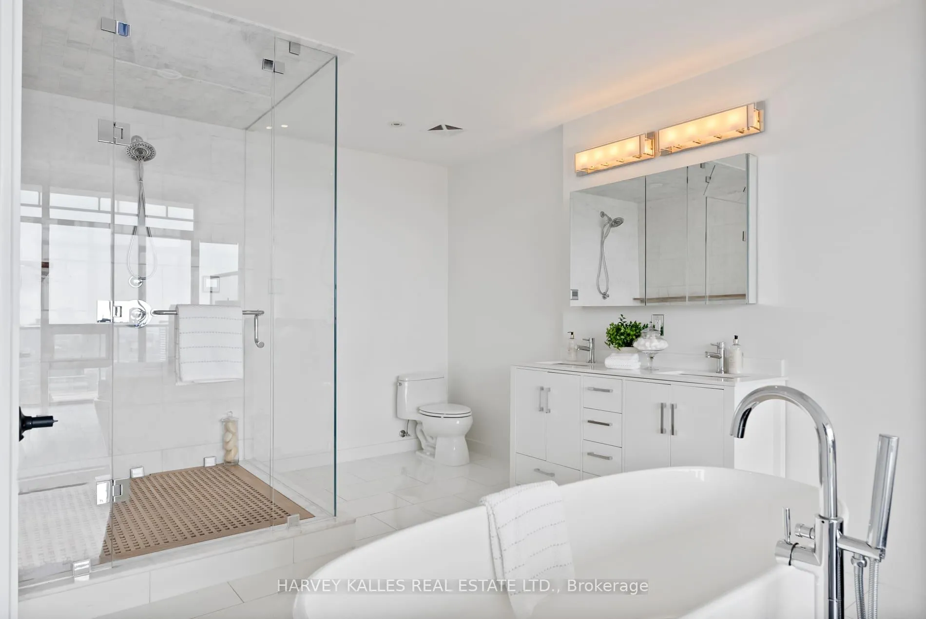Photo 12 of Unit Ph4502, 33 Charles Street, Toronto, Church-Yonge Corridor — HOMEH