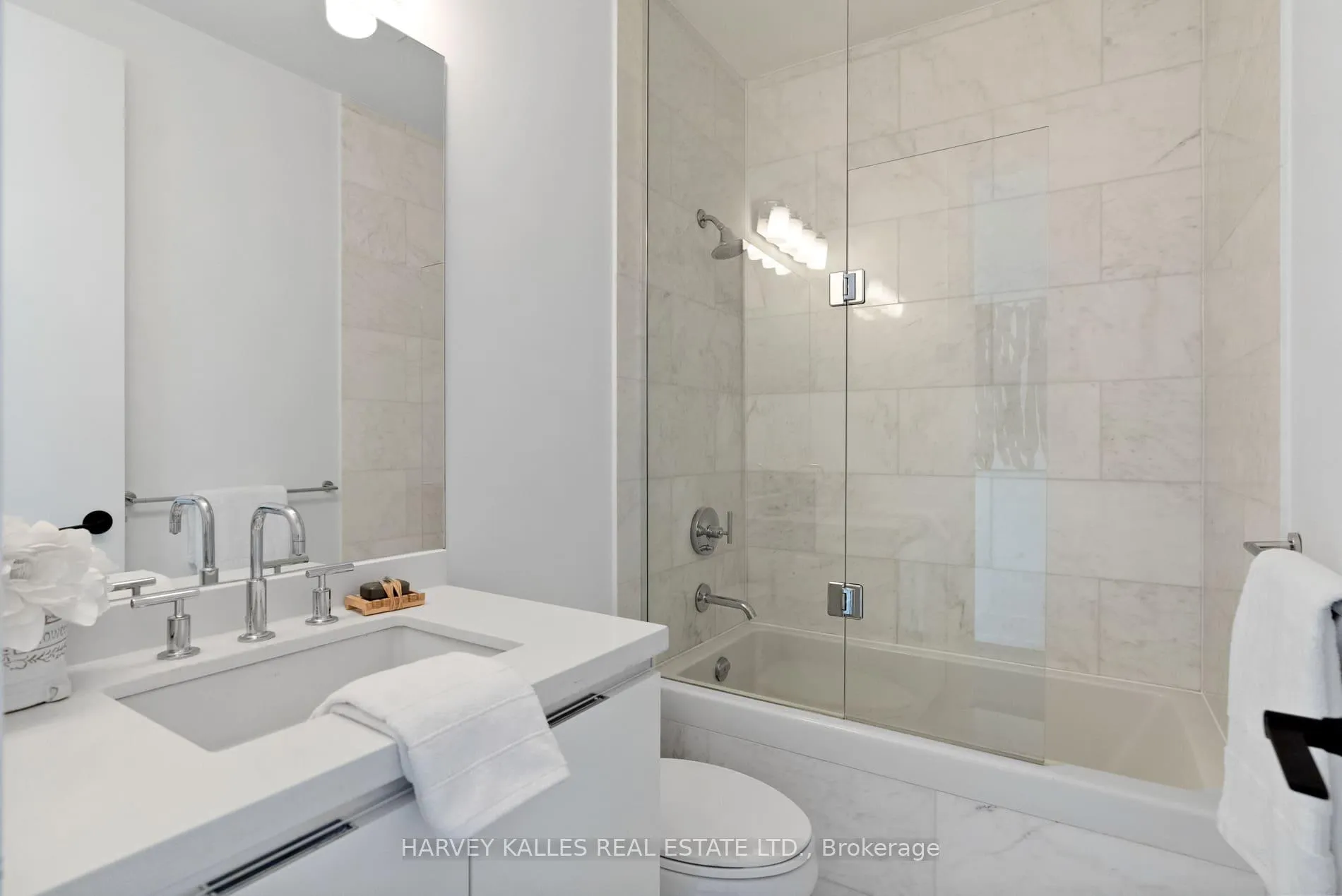 Photo 16 of Unit Ph4502, 33 Charles Street, Toronto, Church-Yonge Corridor — HOMEH