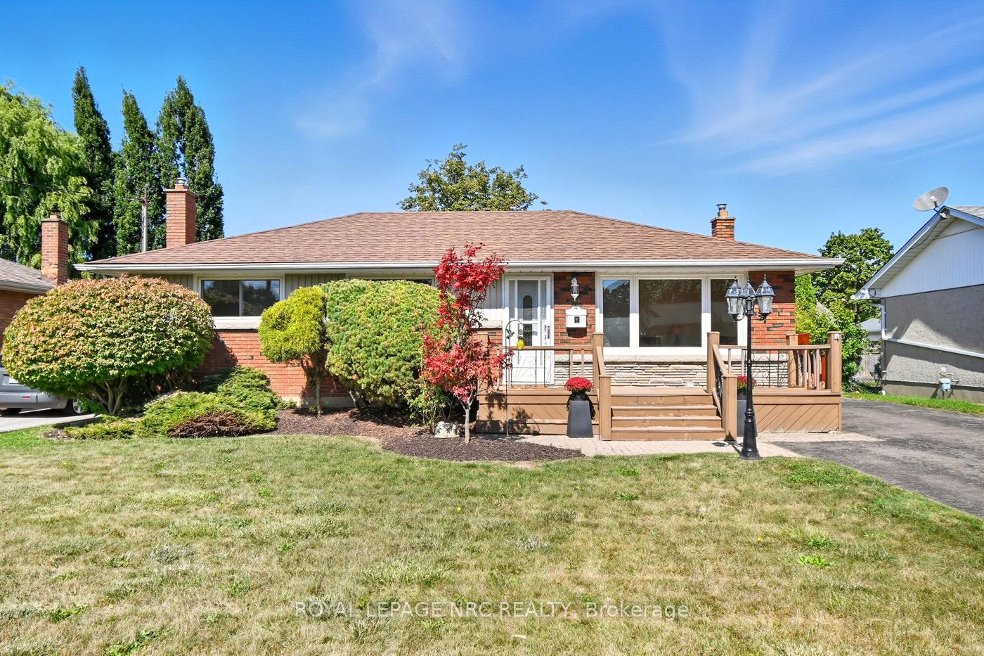 Photo 1 of 23 Grosvenor Street, St. Catharines, Bunting/Linwell — HOMEH