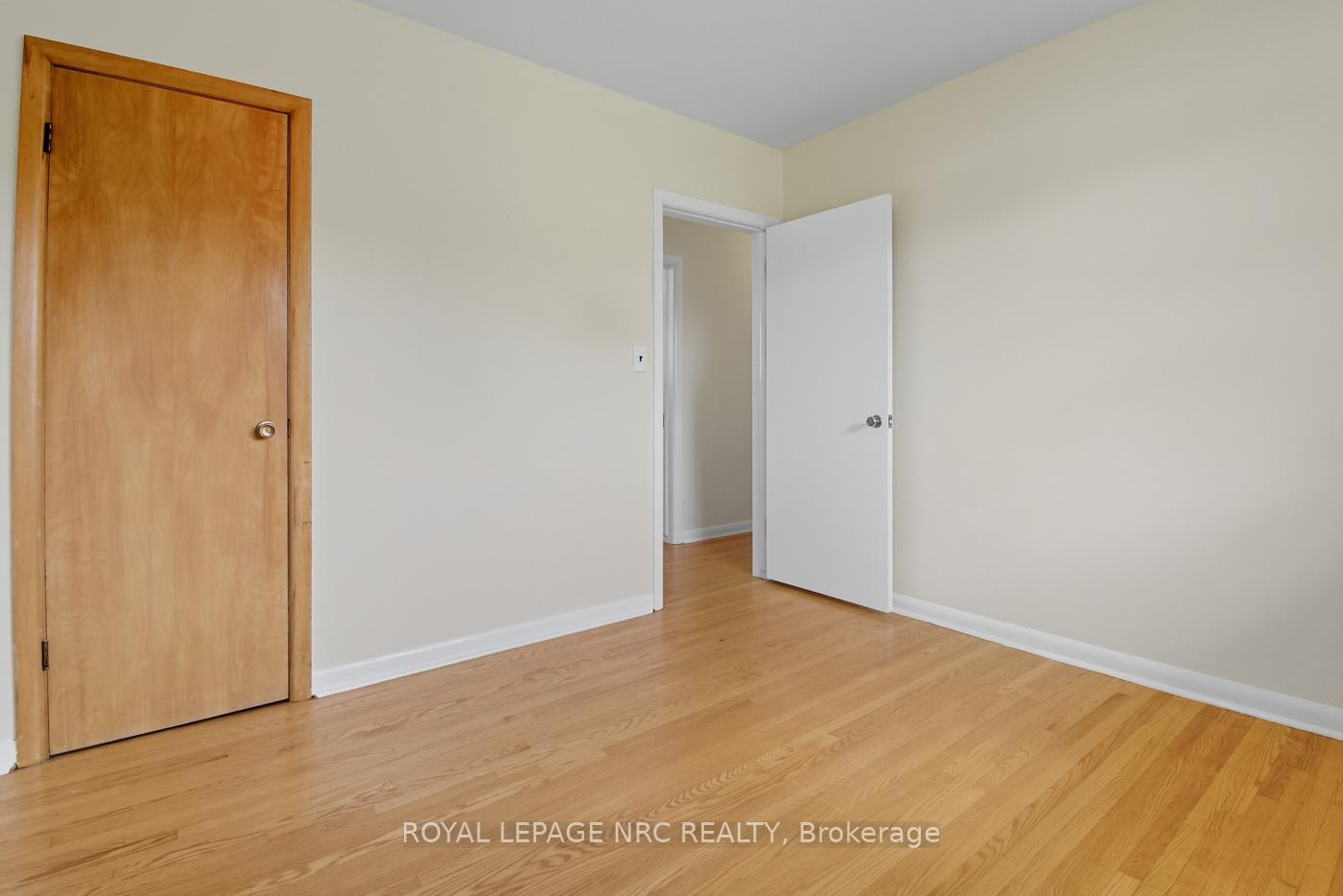 Photo 11 of 23 Grosvenor Street, St. Catharines, Bunting/Linwell — HOMEH