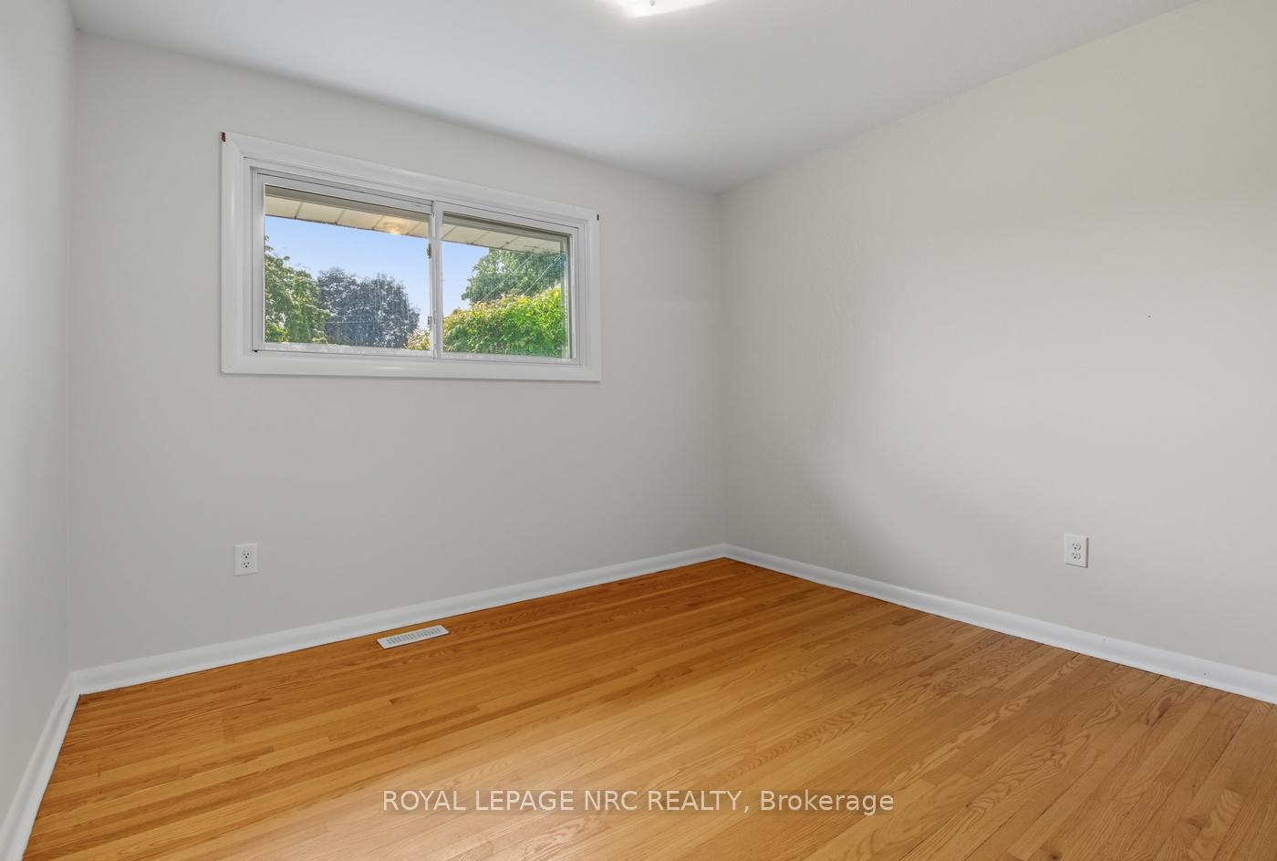 Photo 12 of 23 Grosvenor Street, St. Catharines, Bunting/Linwell — HOMEH