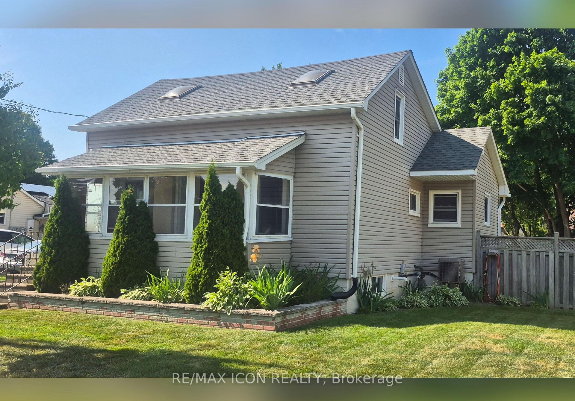 Photo 1 of 198 Elm Street, St. Thomas — HOMEH