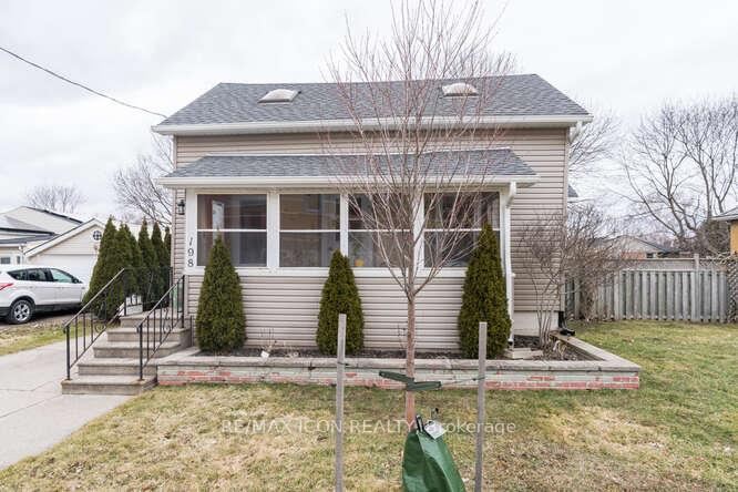 Photo 3 of 198 Elm Street, St. Thomas — HOMEH