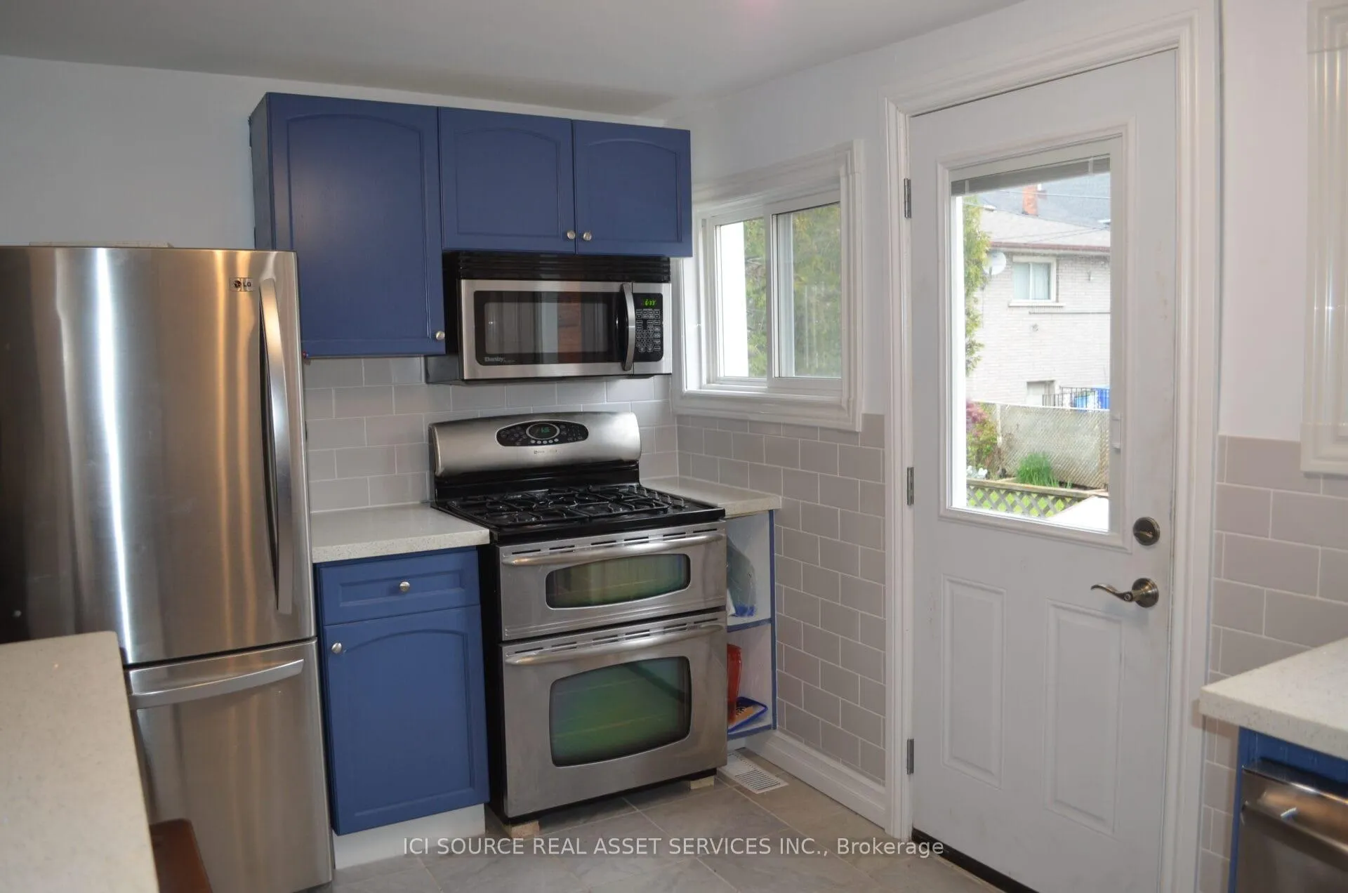 Photo 3 of Unit Main Fl, 103 Macaulay Street E, Hamilton, North End — HOMEH