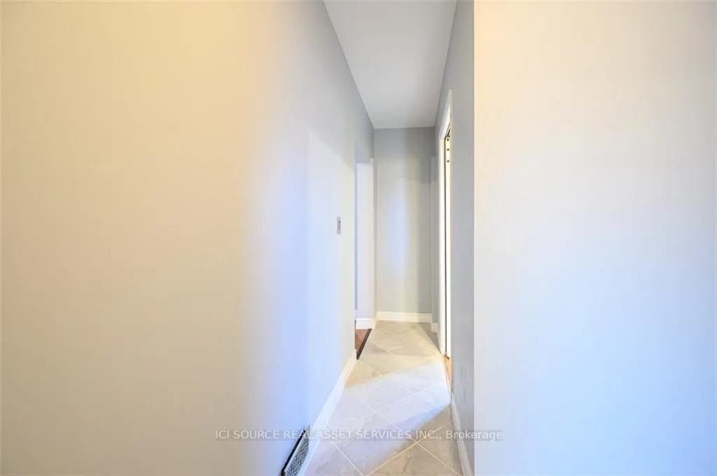 Photo 12 of Unit Main Fl, 103 Macaulay Street E, Hamilton, North End — HOMEH
