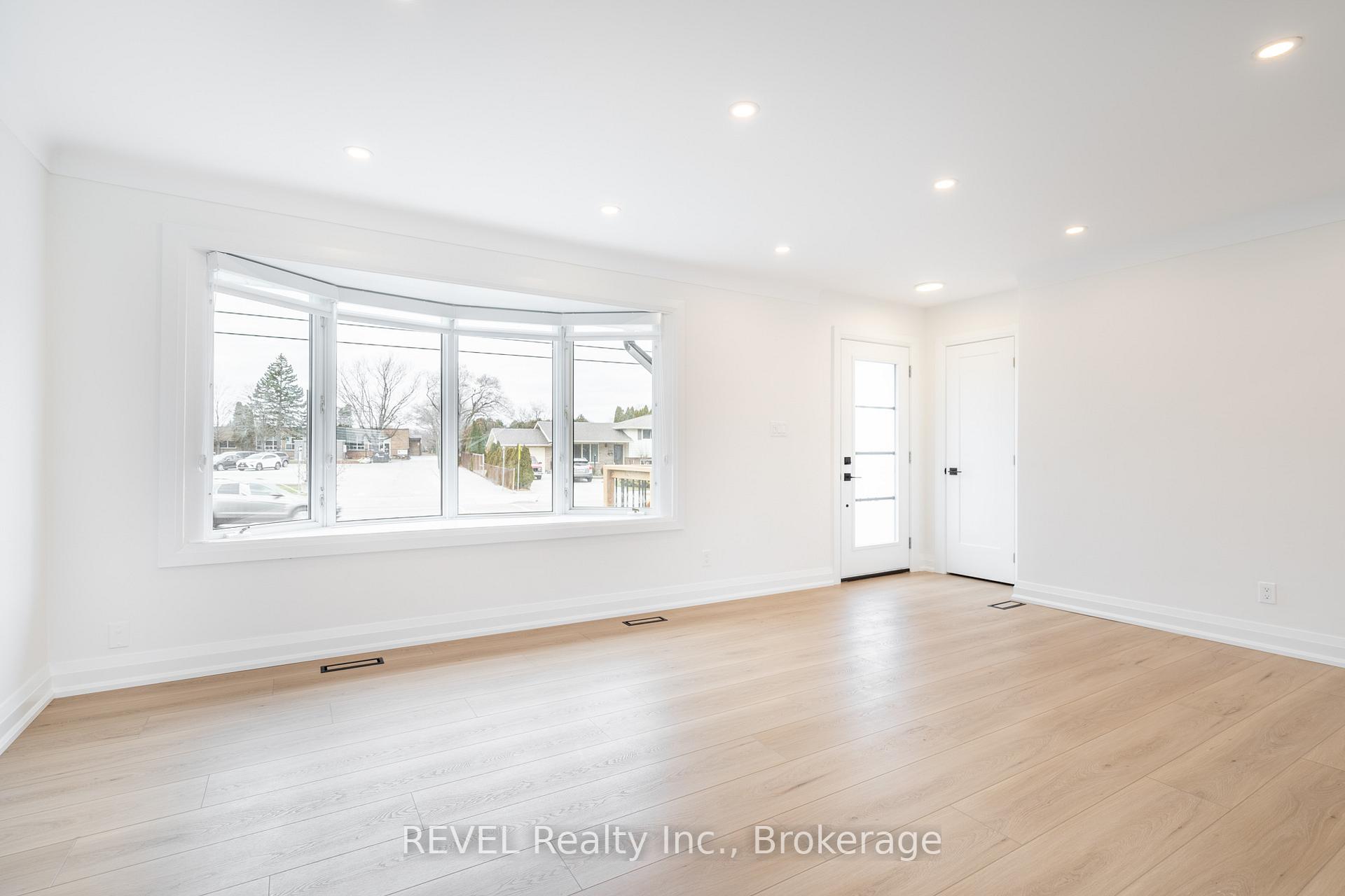 Photo 6 of 508 Geneva Street, St. Catharines, Vine/Linwell — HOMEH