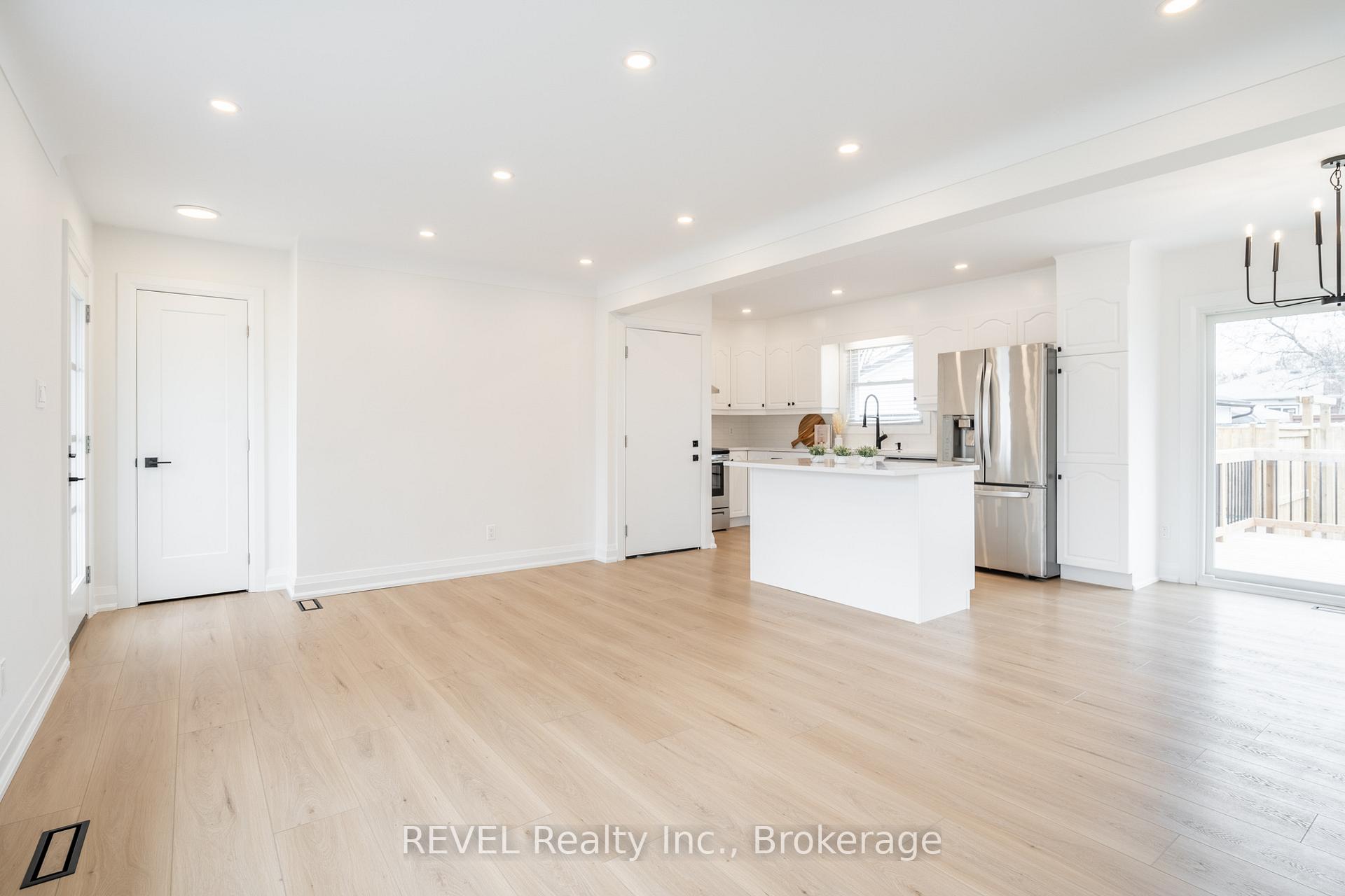 Photo 7 of 508 Geneva Street, St. Catharines, Vine/Linwell — HOMEH
