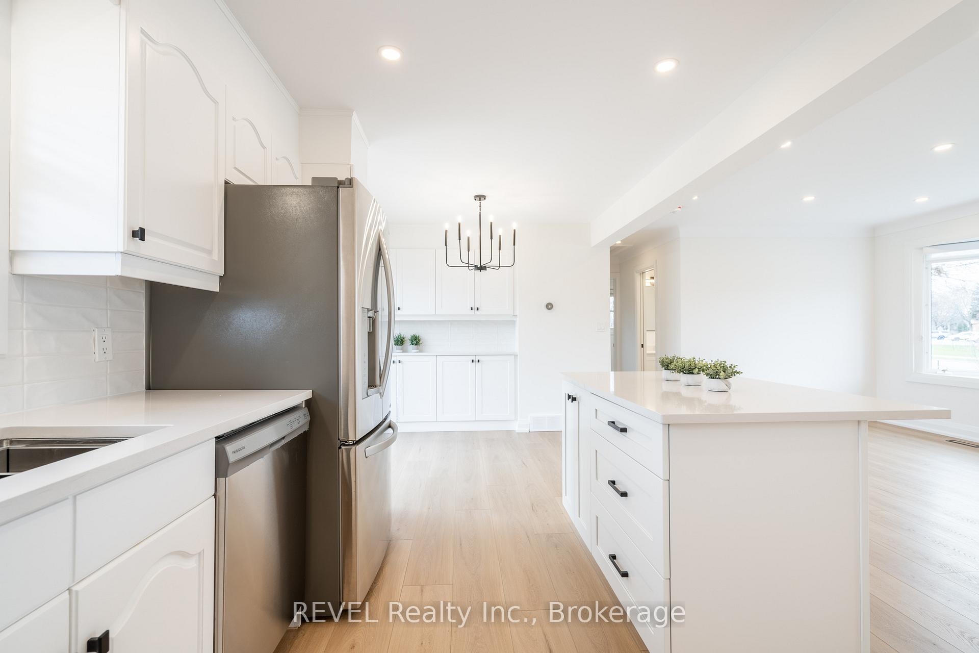 Photo 11 of 508 Geneva Street, St. Catharines, Vine/Linwell — HOMEH