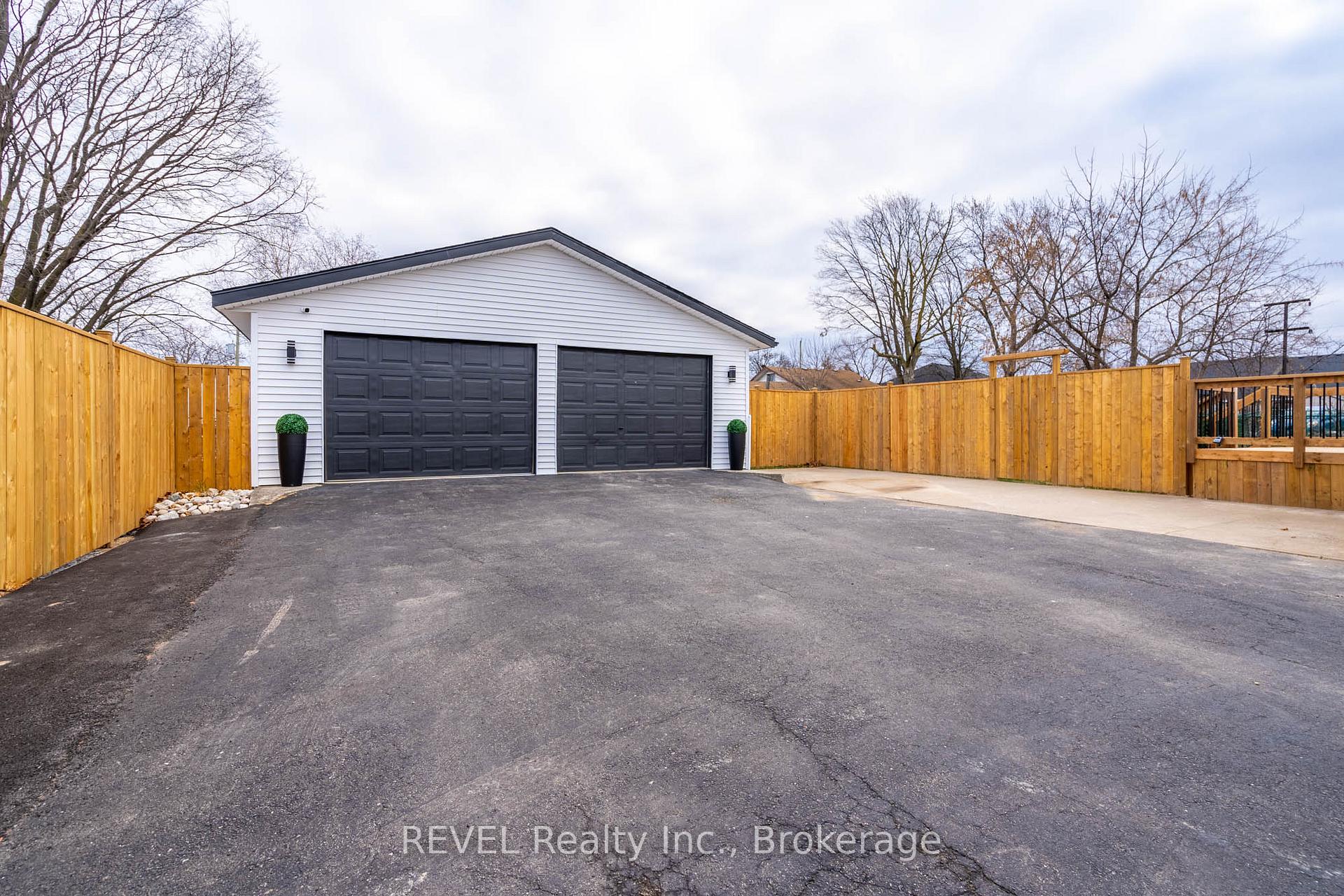 Photo 24 of 508 Geneva Street, St. Catharines, Vine/Linwell — HOMEH