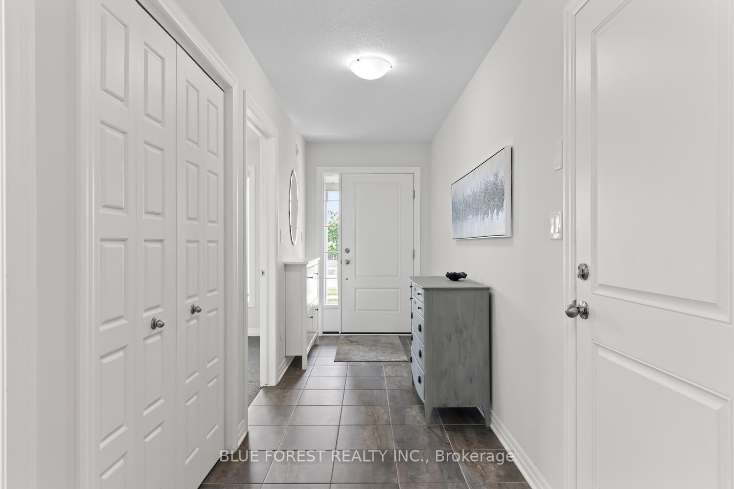 Photo 7 of 11 Auburn Drive, St. Thomas — HOMEH