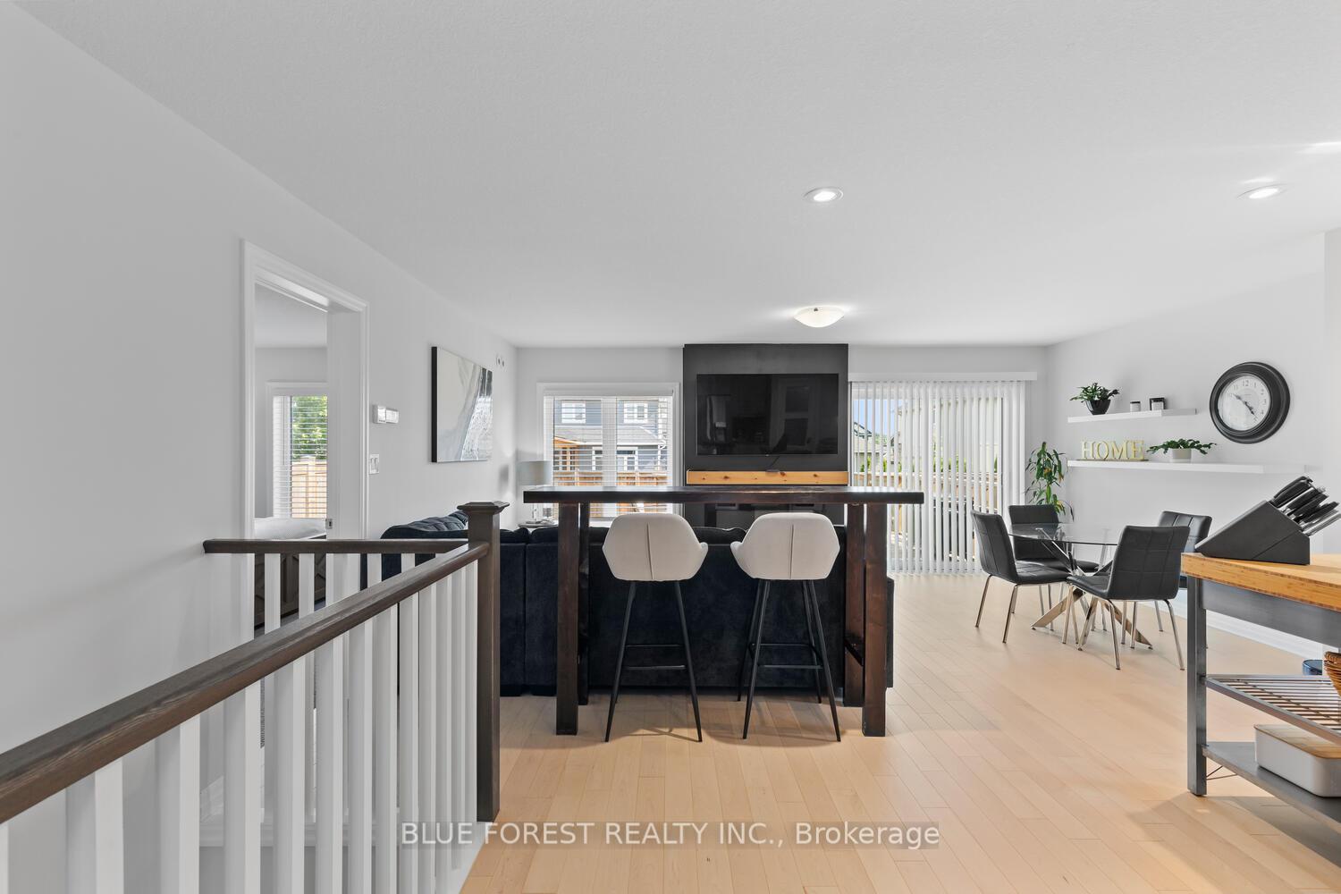 Photo 11 of 11 Auburn Drive, St. Thomas — HOMEH