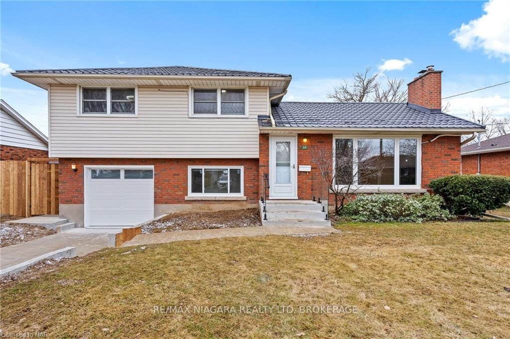Front of 14A Glencairn Drive