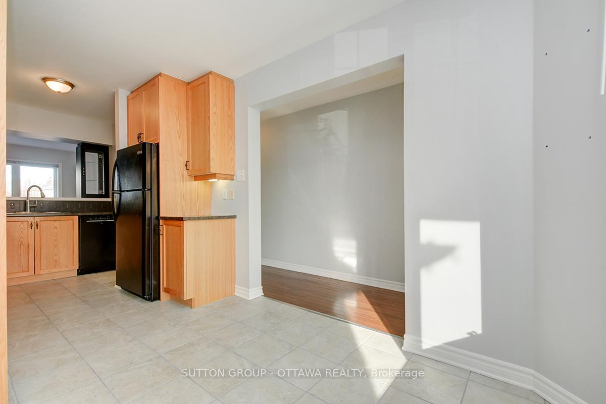 Photo 20 of 104 Par-La-Ville Circle, Ottawa, Stittsville (North) — HOMEH