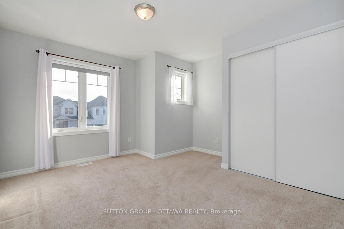 Photo 23 of 104 Par-La-Ville Circle, Ottawa, Stittsville (North) — HOMEH