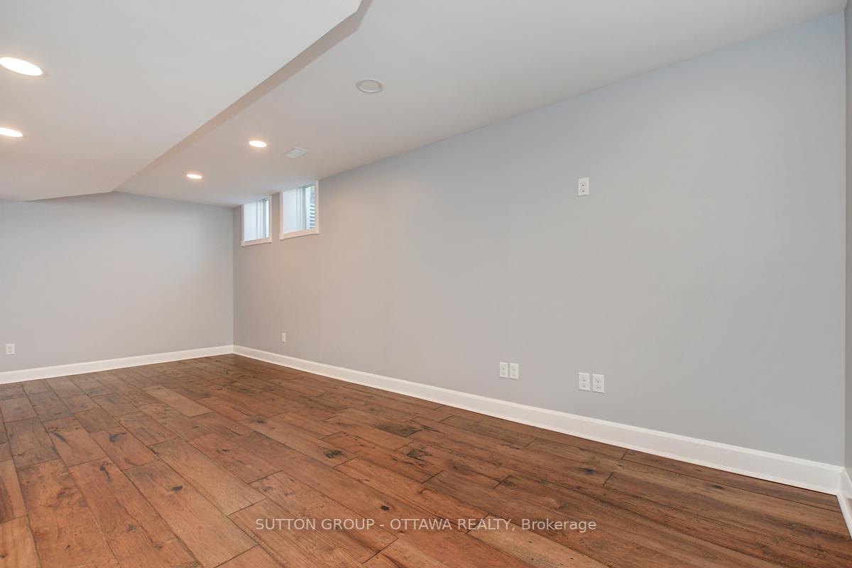 Photo 29 of 104 Par-La-Ville Circle, Ottawa, Stittsville (North) — HOMEH
