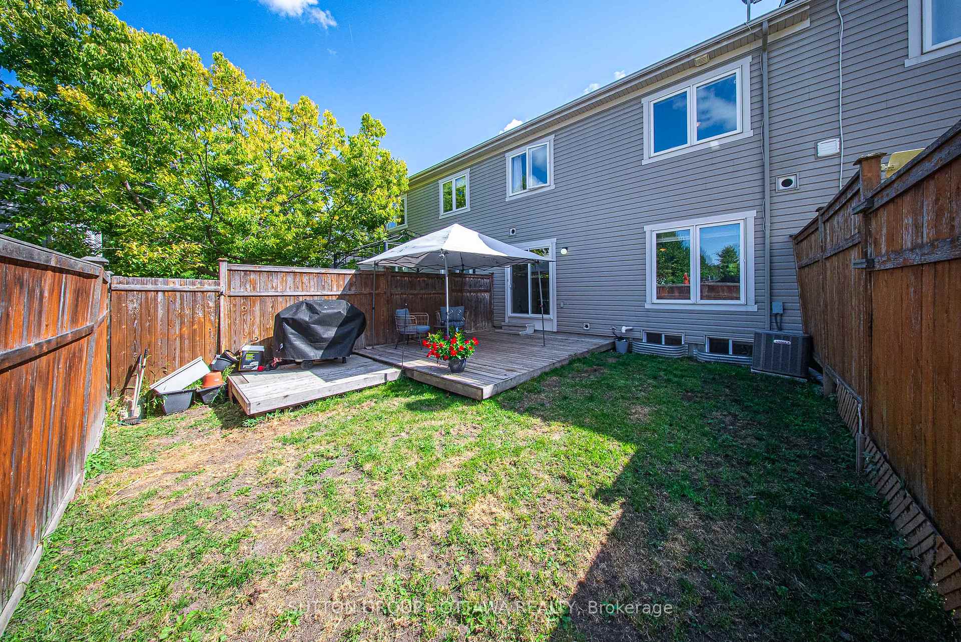 Photo 34 of 104 Par-La-Ville Circle, Ottawa, Stittsville (North) — HOMEH