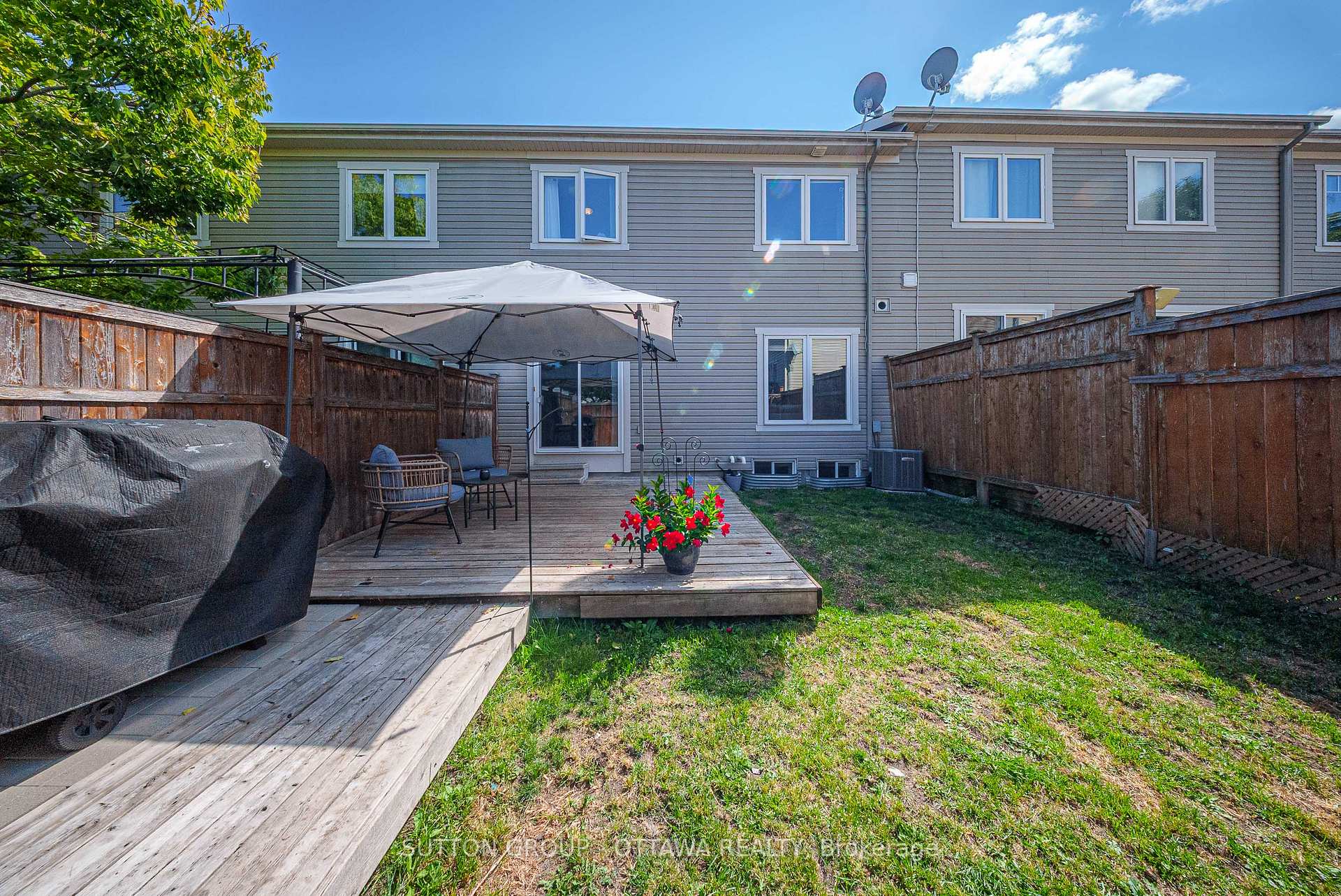 Photo 35 of 104 Par-La-Ville Circle, Ottawa, Stittsville (North) — HOMEH