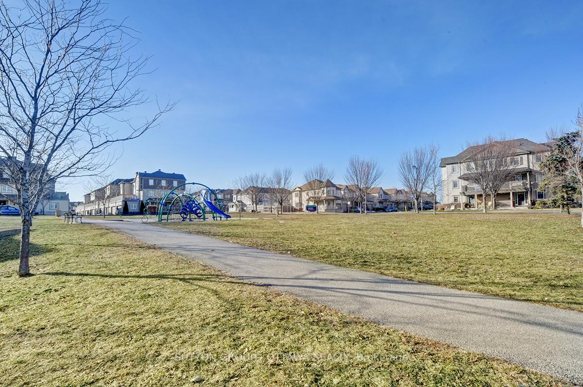 Photo 38 of 104 Par-La-Ville Circle, Ottawa, Stittsville (North) — HOMEH