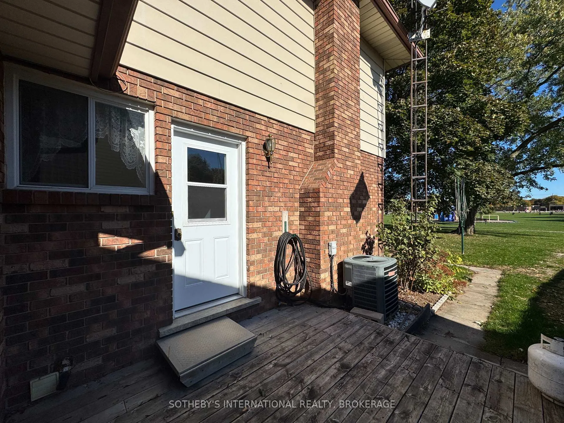 Photo 237 of 10 Bullocks Corners, St. Catharines, Bunting/Linwell — HOMEH