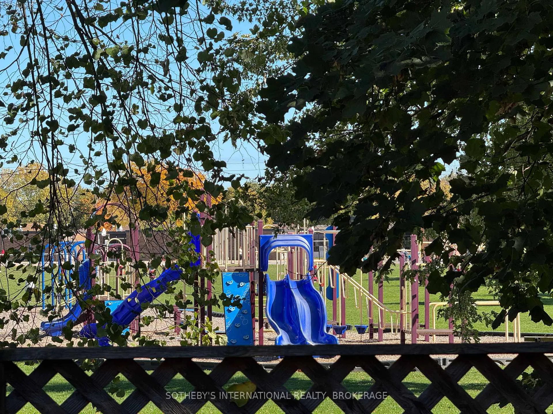 Photo 246 of 10 Bullocks Corners, St. Catharines, Bunting/Linwell — HOMEH