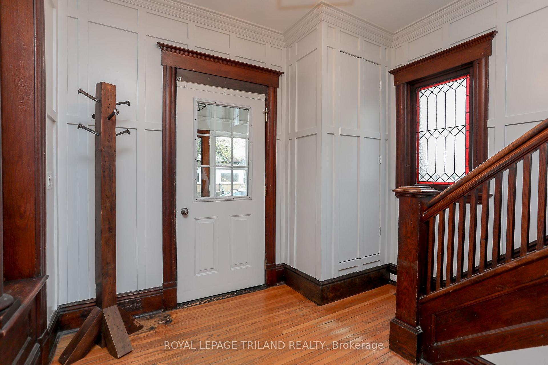 Photo 8 of 16 Maple Street, St. Thomas — HOMEH
