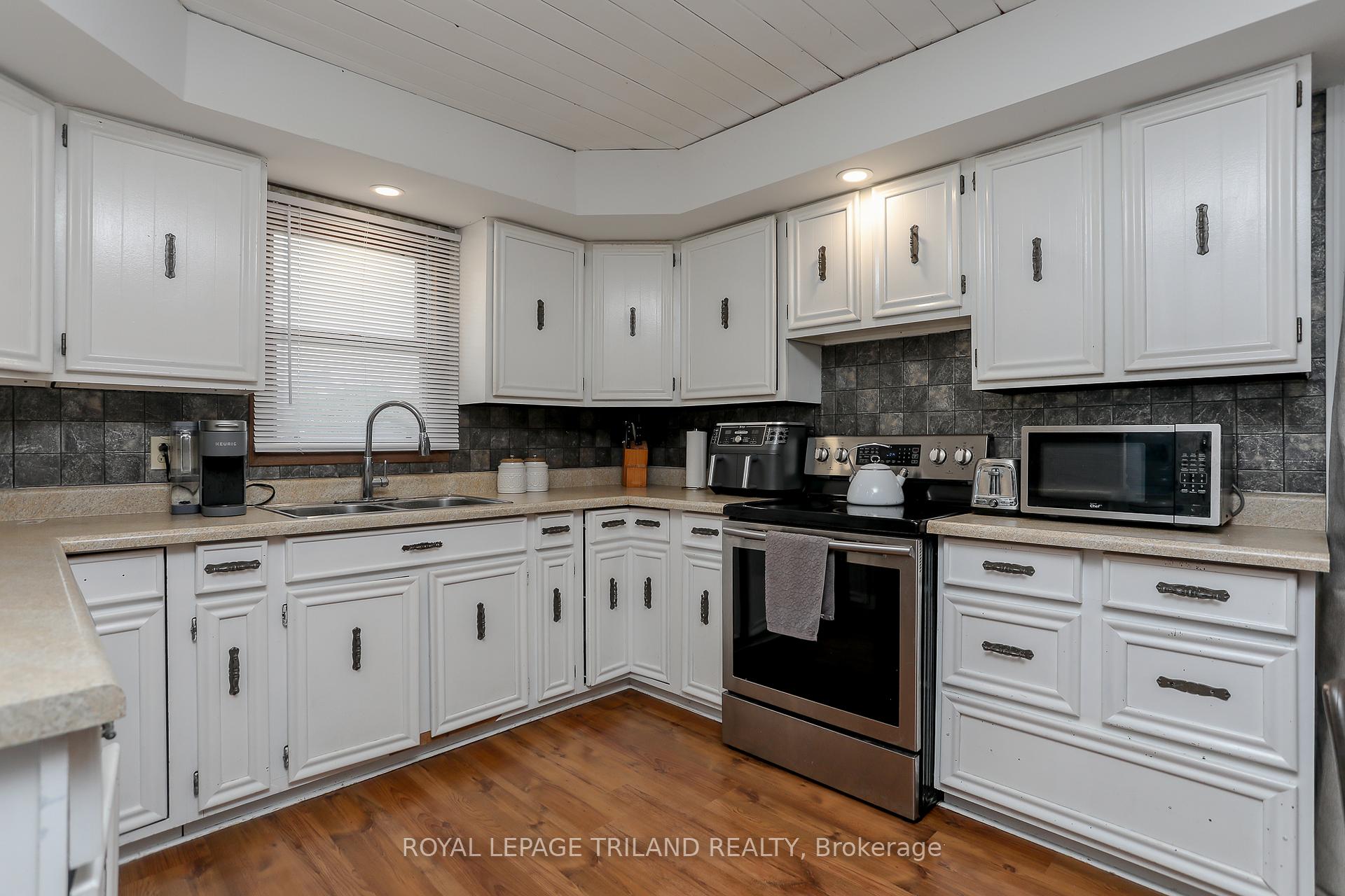 Photo 15 of 16 Maple Street, St. Thomas — HOMEH