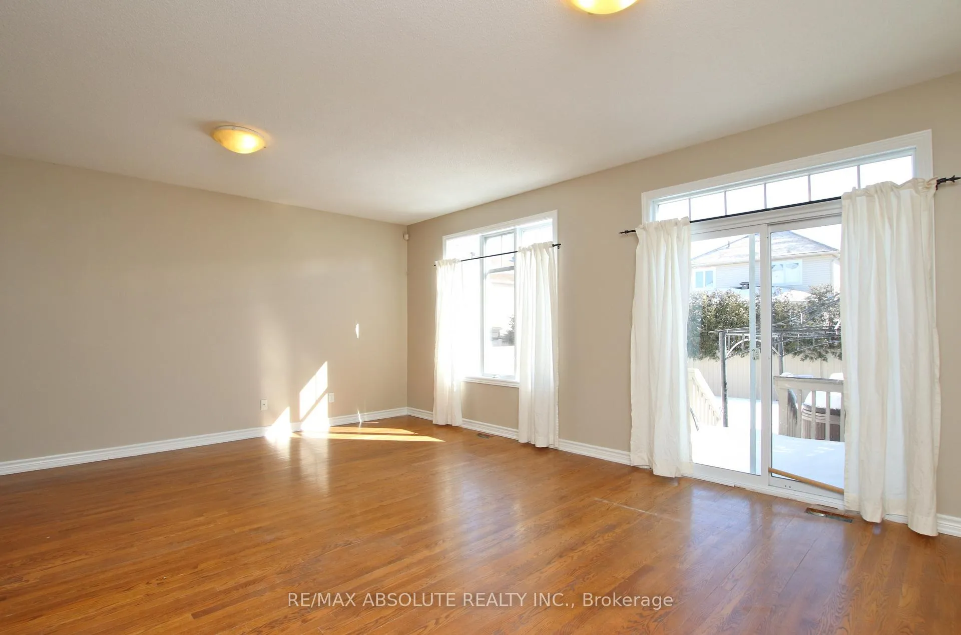 Photo 15 of 346 Glenbrae Avenue, Ottawa, Kanata - Morgan's Grant/South March — HOMEH